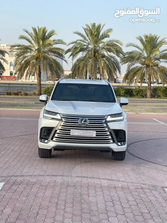 لكزس الدفع الرباعي LX600 2022