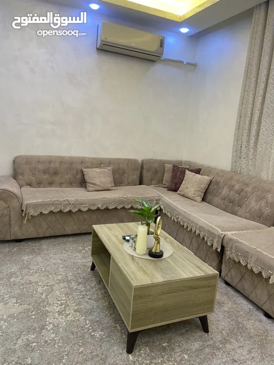 طقم كورنر بحالة جيدة جدا