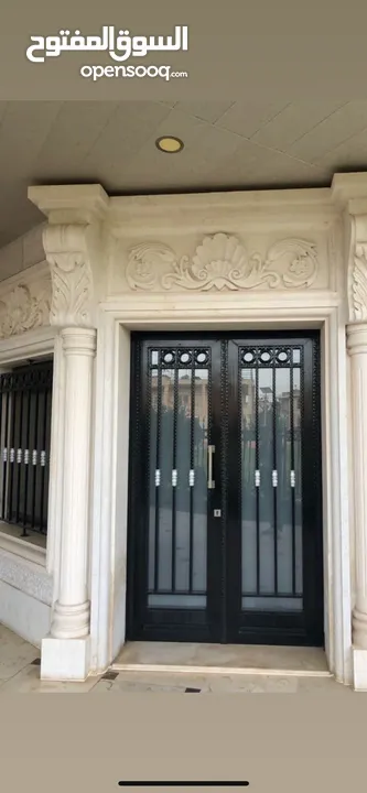 كماليات الحجر الطبيعي