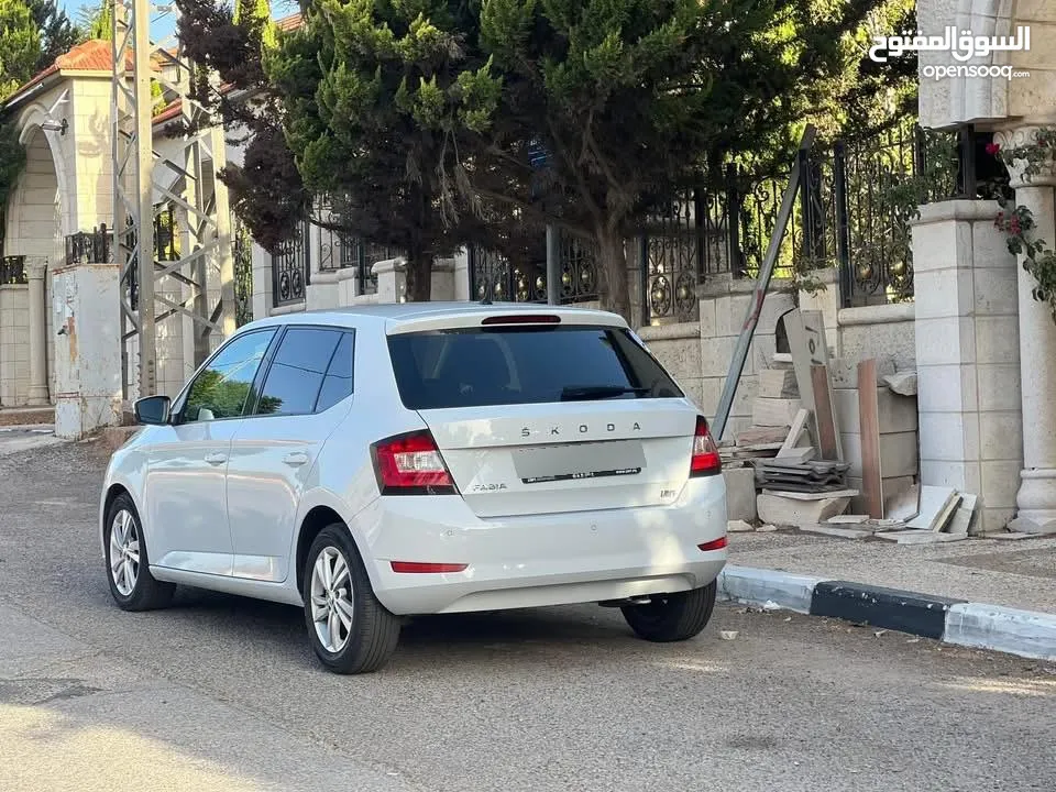 اصل شركة / اوتوماتك / يد اولى/ SKODA FABIA 2022