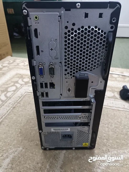 قطع كومبيوتر للبيع  بحالة الوكالة. مجموعة قطع كومبيوتر اصلية من Lenovo