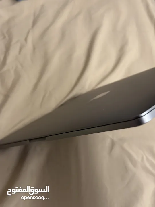 MacBook Pro 15’ i7 250gb 16gb ram with Touch Bar