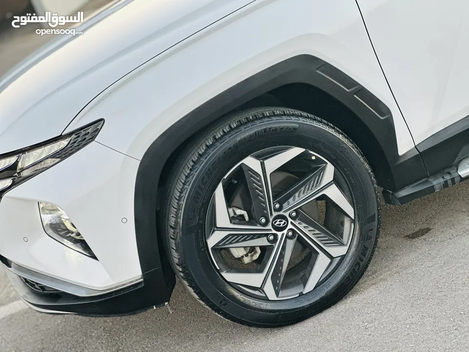 هونداي توسان/2024  فل الفل فتحة سقف بانوراما  2x4 ///240Hp بنزين + كهرباء  ( Haybrid) 1600cc