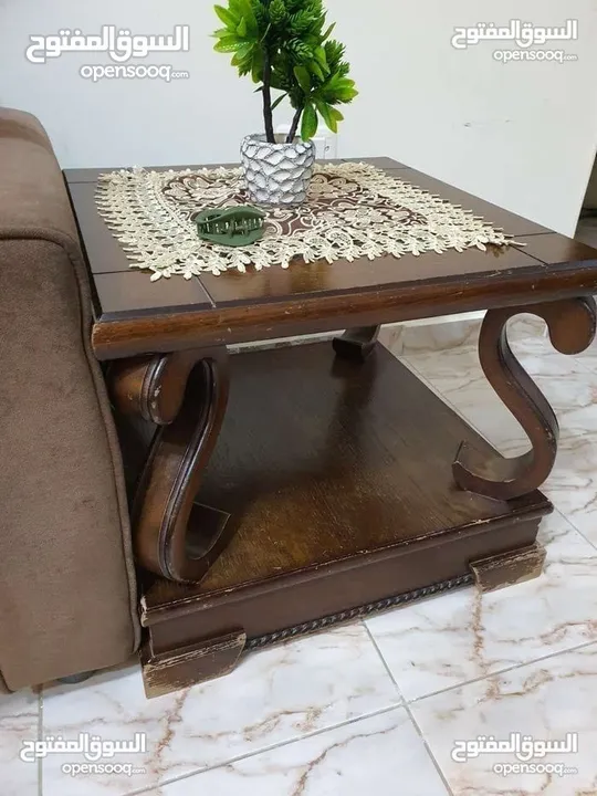 طاولات خشب مع طاولات درج هدية