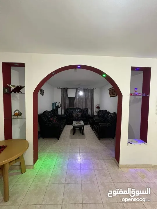 شقة للبيع طابق ثاني