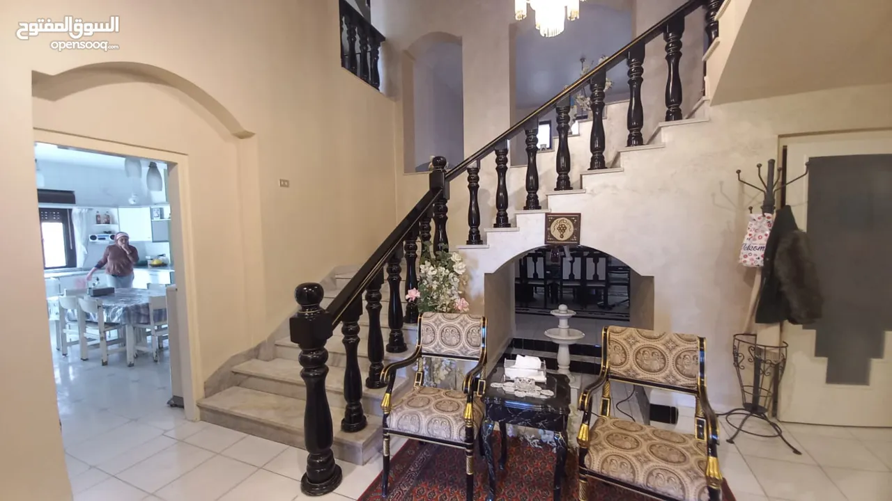 فيلا مفروشة للبيع في ام اذينة ( Property ID : 40886 )