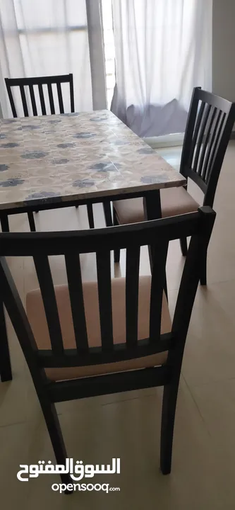 Dining Table with 4 chairs