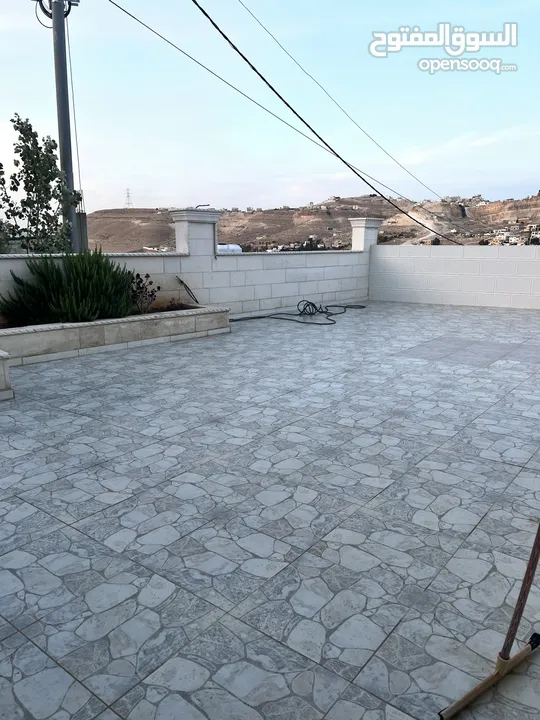 عماره طابقين للبيع تشطيب ديلوكس عمر البناء 5سنوات