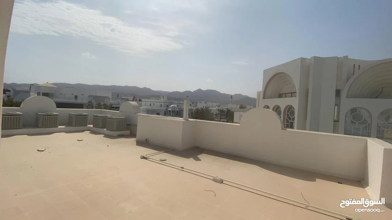 3Me26 Fanciful 10BHK Commercial Villa in MQ