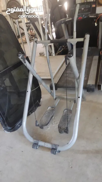 ماكنات رياضه لتخفيف الوزن وبناء الاجسام مستعمله نظيفه للبيع بسعر مغري عرابه