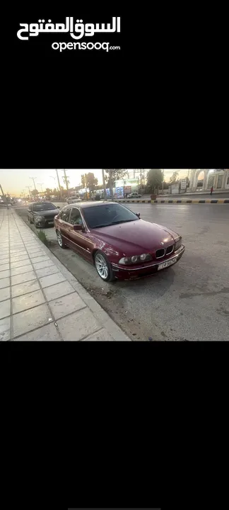 لون خمري BMW520