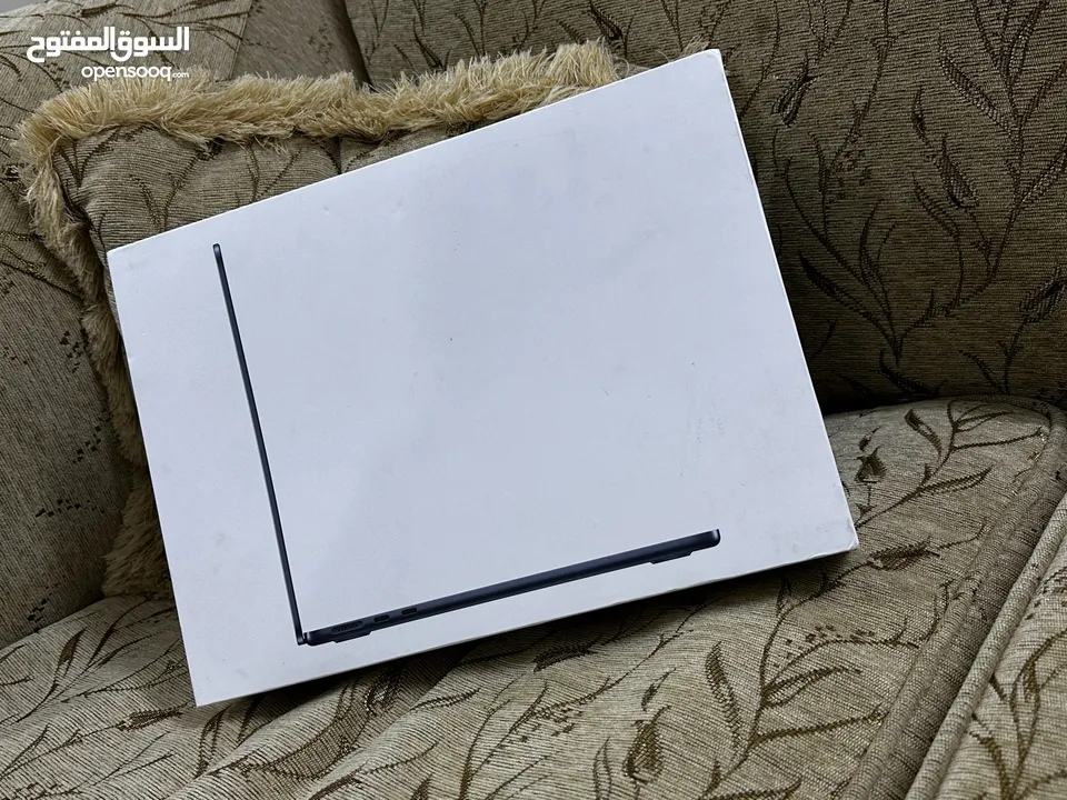 2022 MacBook Air M2 Chip بسعر مغري جدا