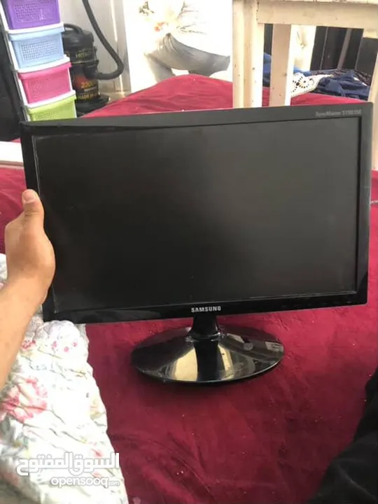 شاشة سامسونج مستعملةً البيع