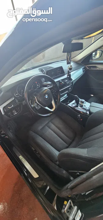 BMW 530e سيارة