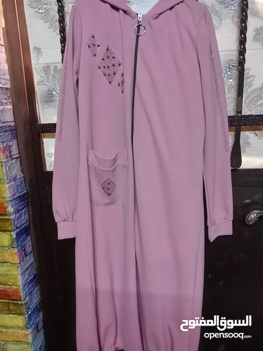 فساتين وعبايات وجلابيب