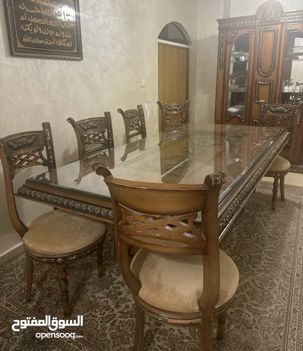 غرفة سفرة فاخرة للبيع قابلة للتفاوض