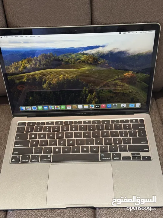MacBook Air m2 13’3 مشحون 13 شحنة