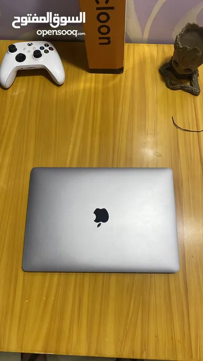 MacBook Pro 2018/core i5/512 ssd/16 ram/13 inch/2GB graphics