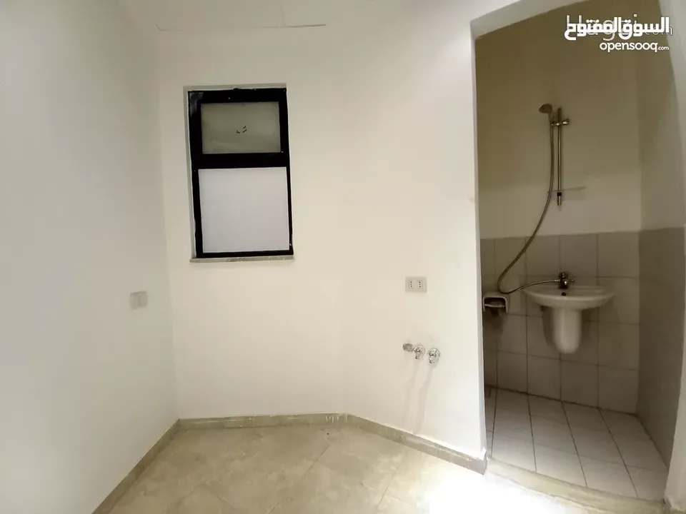 شقة للبيع في منطقة دير غبار  ( Property ID : 34654 )