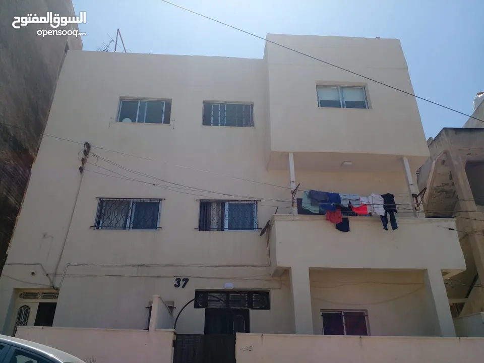 عمارة بالأشرفية للبيع جاهزة للاستلام بحالة جيدة جدا من المالك مباشرة مرخصة بالكامل البيع بداعي السفر