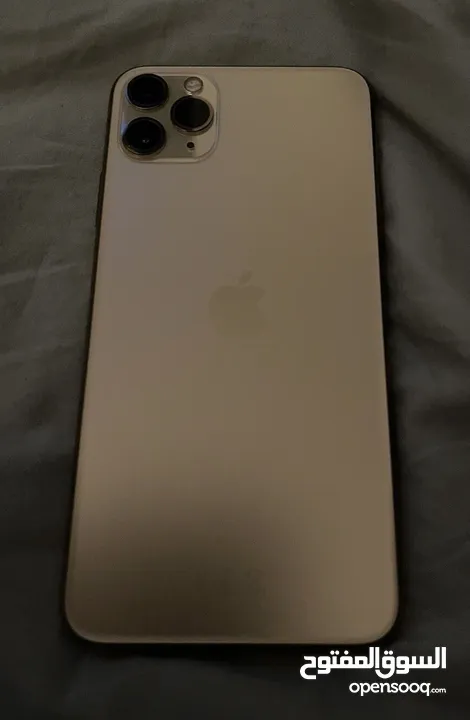 iPhone 11 Pro Max بحالة الوكالة