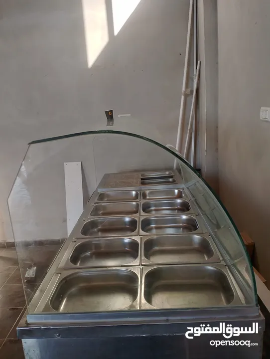 اغراض مطعم شبه مستعملة بحالة جيدة جدا