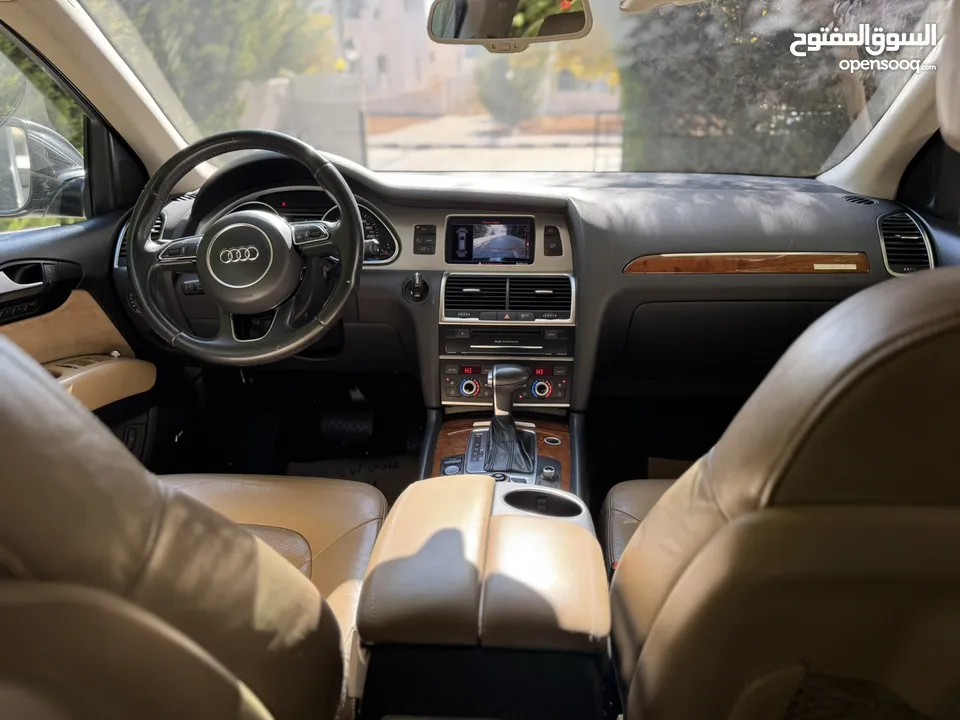 Audi Q7 in excellent condition no accidents