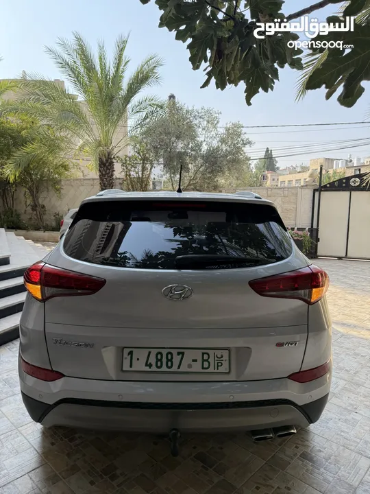 فقط 75 الف جيب هيونداي توسان 2015 فل ملغم ترخيص وتامين شامل سنة 99% دهان شركة جيب مميز جدا لعبة