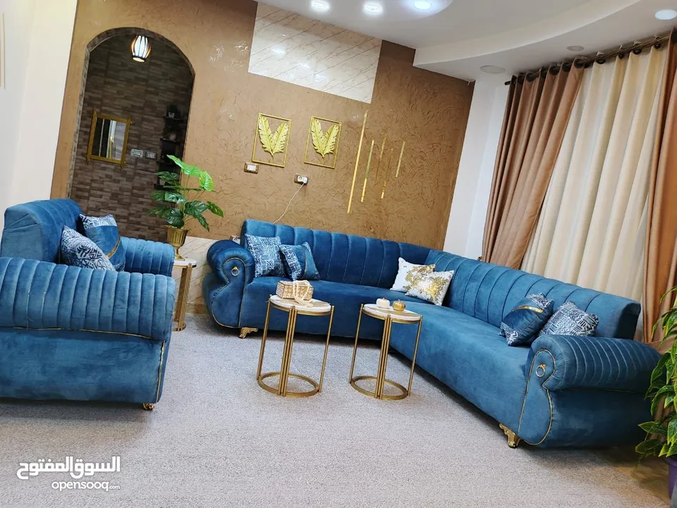 طقم كنب شبه جديد بحالة ممتازة