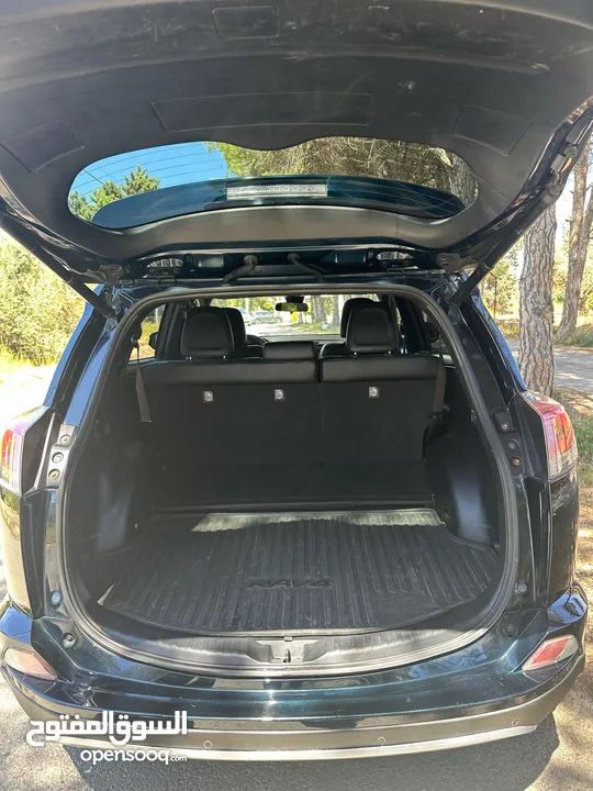 تويوتا راف فور RAV4 SE 2018 للبيع