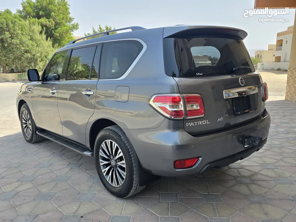 Nissan patrol V8 GCC V8  2017 GCC price 98,000