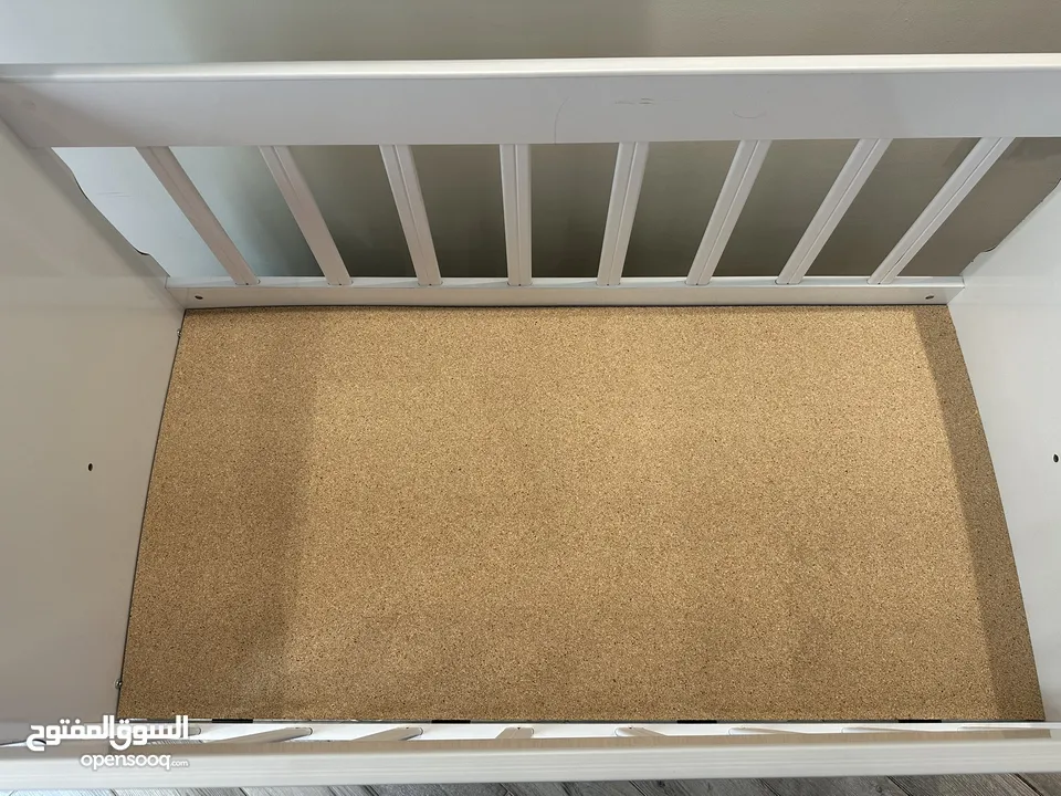 تخت اطفال للبيع