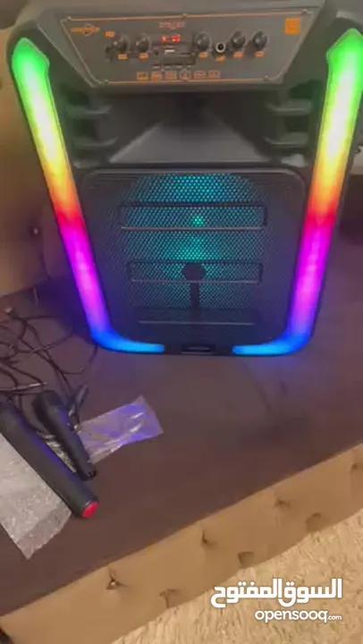 سماعة حفلات BT Speaker .. 15 inch  لا سلكية .. جديدة جدا استعمال مرة واحدة فقط . التواصل عبر الواتس