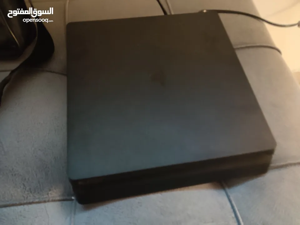 بسعر مغري جدا PS4 Slim 500