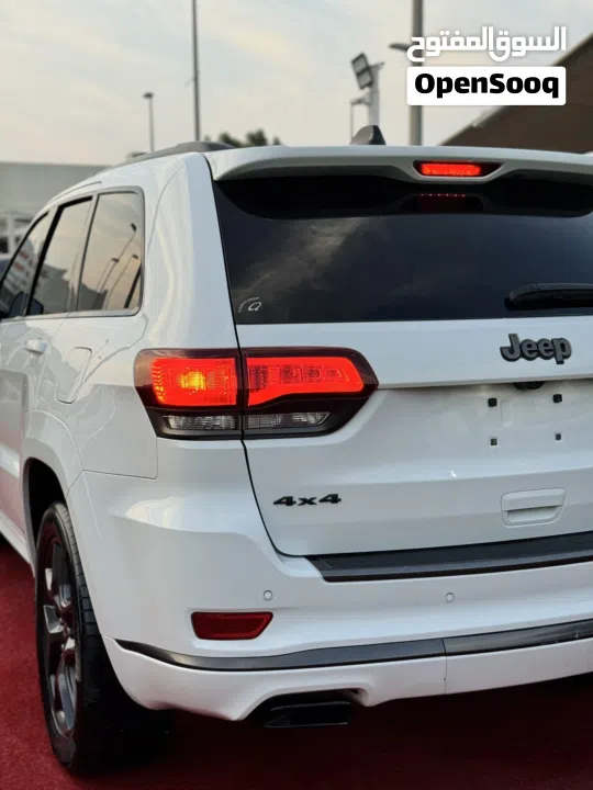 جيب غراند شيروكي 2020 كلين تايتل بحالة الوكالة التامة وسعر عرض ممتاز.