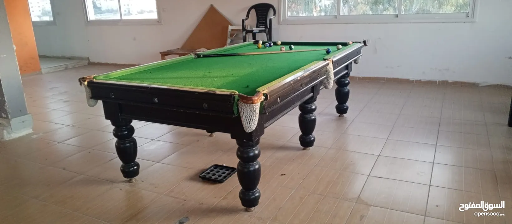 طاولة بلياردو