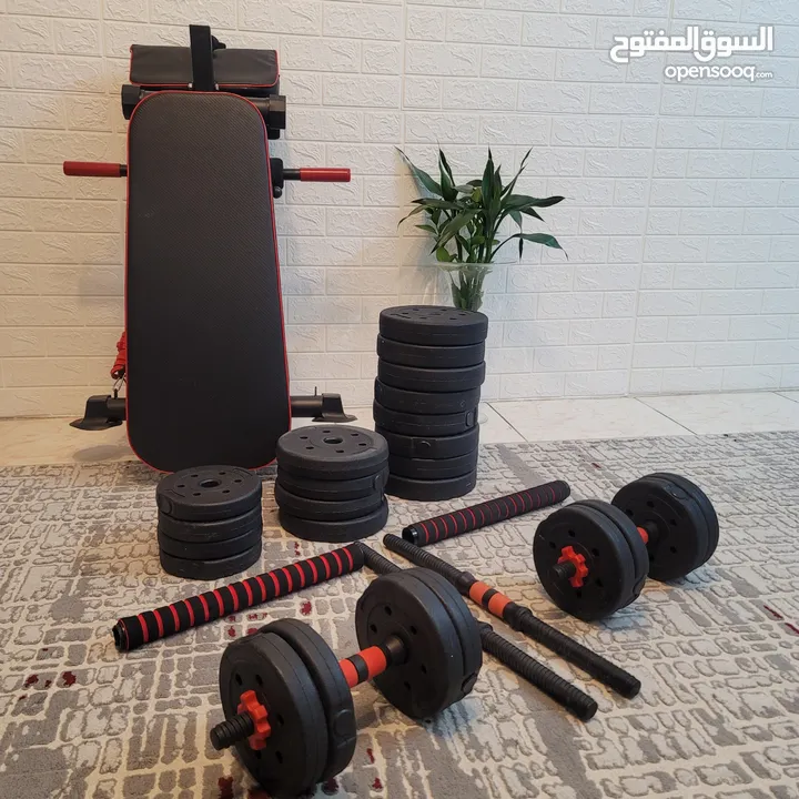 جهاز Gym رياضي متكامل لجميع التمارين مع بارين ودنابل و  67.5 كيلو اوزان