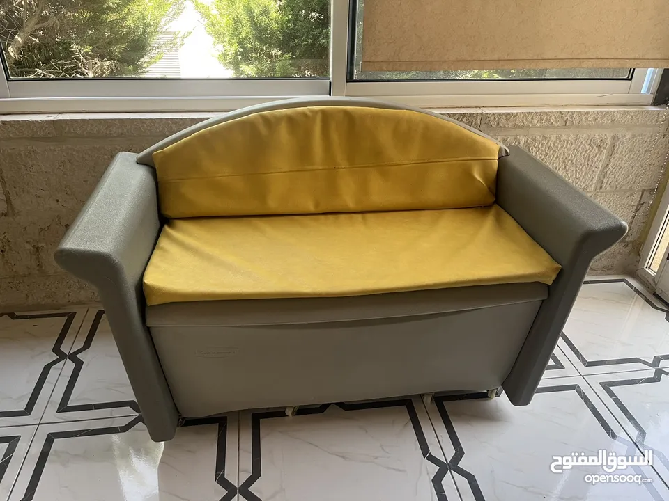 Rubbermaid Resin Outdoor Storage  Bench كنب بينش