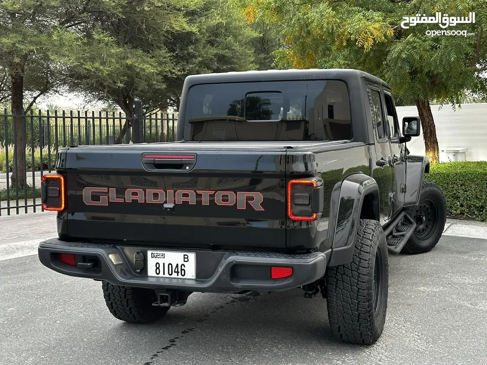 2022 Jeep Gladiator Sport  low km