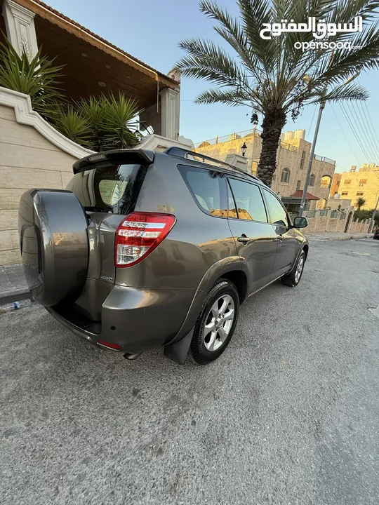 تويوتا راف فور 2013