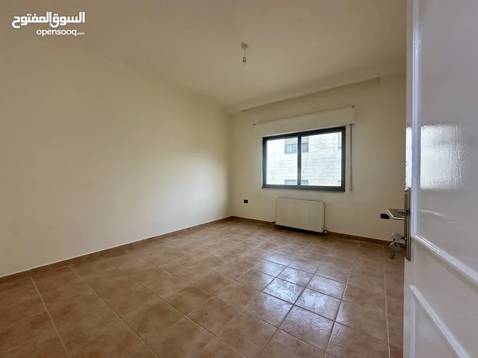 شقة فارغة للإيجار 175م في خلدا بمنطقة هادئة طابق ثاني، خلف مخابز برادايس وبالقرب من مدارس ساندس