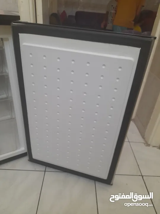 فريزر منزلي 90لتر. 40db