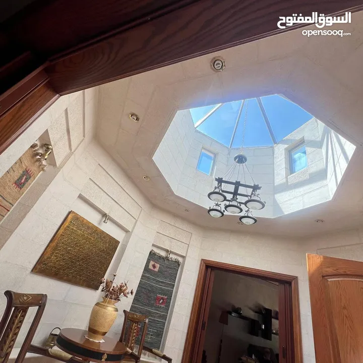 فيلا للبيع طريق المطار ضاحية النخيل
