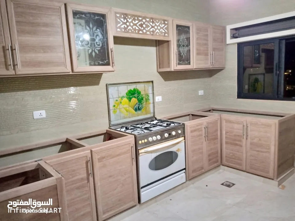 مطابخ المنيوم كامله واكسسواراتها  احدث التصاميم واعلي جوده وسرعه في التنفيذ