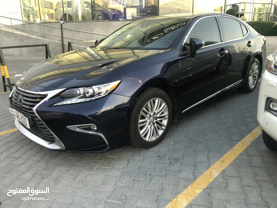 للبيع لكزز ES350 موديل 2016 الدرجه الاولي صبخ وكالة شكل جديد