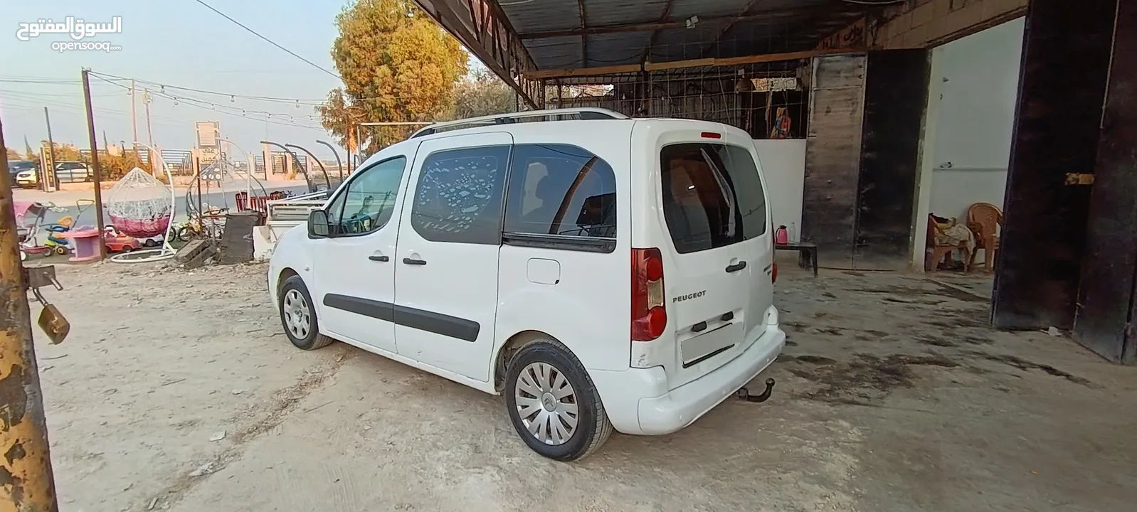 كيا برايد وبيجو با تنر