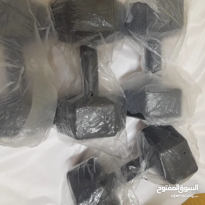 brand new 20 kg 18 kg 16 kg 14 kg dumbbells affordable price limited stock serious buyers only..