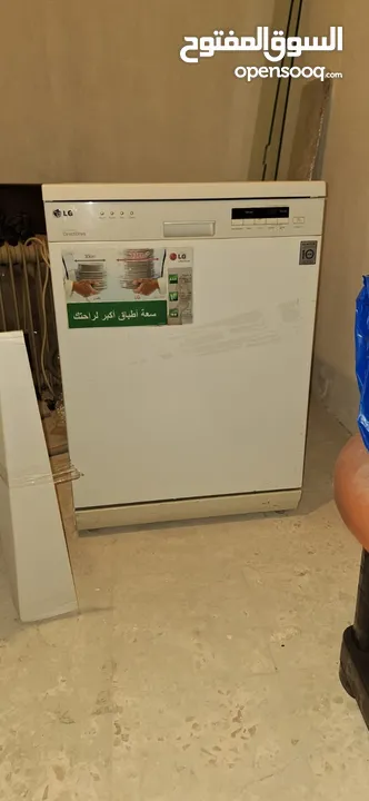 غسالة صحون ال جي ابيض