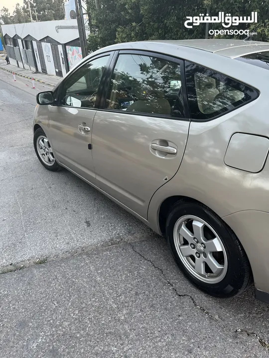 Toyota prius 2005  وارد امريكي مالك وحيد من 2010
