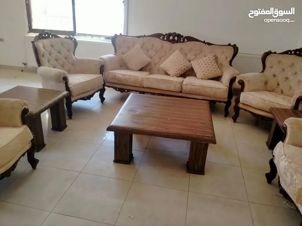 طقم كنب  حفر مصري بحالة الوكالة تنجيد جديد سبع مقاعد طقم كنب حفر مصري بحالة الوكالة تنجيد ممتاز